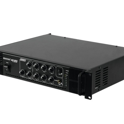 Amplificador de áudio preto com botões e entradas em fundo branco.