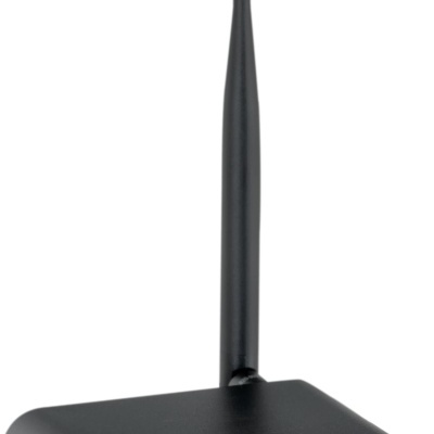 Aparelho preto com antena e múltiplas entradas