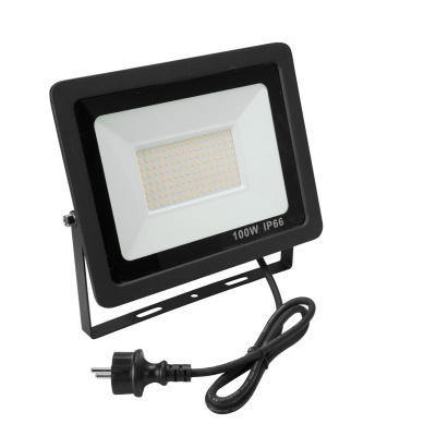 Refletor LED preto com frente branca e cabo elétrico