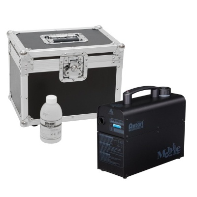 Máquina de névoa móvel preta, garrafa branca e caixa preta metálica