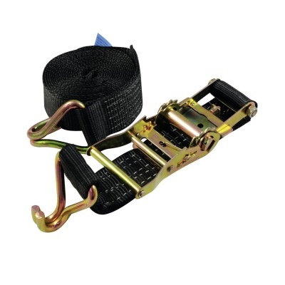 Cinta de amarração preta com fivela metálica e ganchos