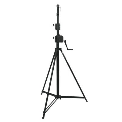 Tripé de suporte preto com manivela e pernas abertas em fundo branco