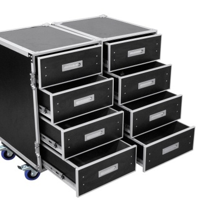 Caixa de arrumação preta com moldura metálica e gavetas abertas