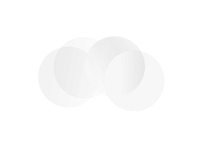 Quatro discos translúcidos redondos sobre fundo branco