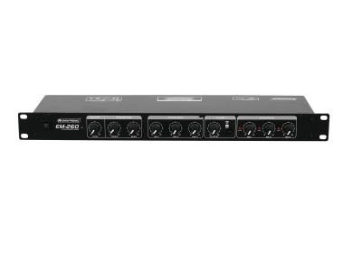 Amplificador de áudio preto tipo rack com botões rotativos