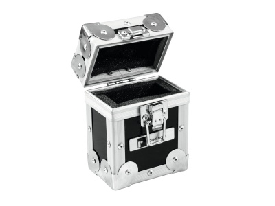 Caixa preta e prateada com tampa aberta e interior acolchoado