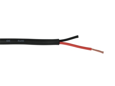 Cabo elétrico preto com dois fios internos vermelho e preto expostos