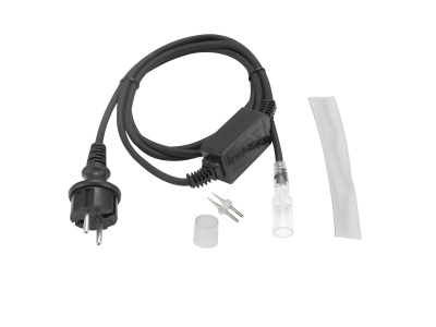 Cabo elétrico preto com ficha de tomada e acessórios