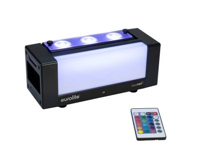 Dispositivo de iluminação Eurolite Cubo CDM-5 com controlo remoto.
