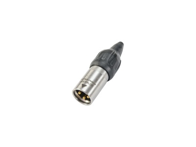Conector XLR macho metálico com cinco pinos dourados e acabamento em plástico preto