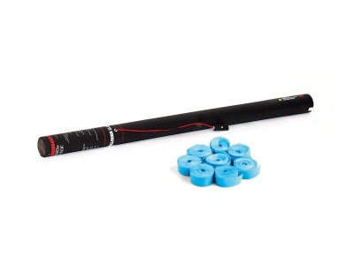 Tubo preto cilíndrico com texto e oito rolos azuis de fita sobre fundo branco