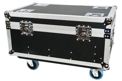 Caixa preta de transporte com rodas e cantos metálicos