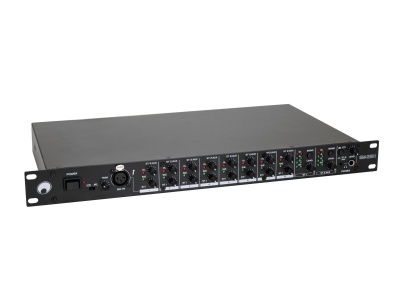 Interface de áudio preta com botões e conector XLR em fundo branco