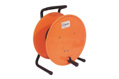 Bobina para cabo laranja com estrutura metálica preta e etiqueta