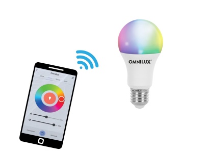 Lâmpada LED colorida OMNILUX e smartphone com app de controlo de cor