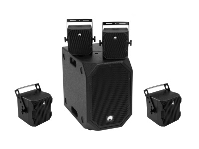 Conjunto de cinco colunas de som pretas com diferentes tamanhos e suportes