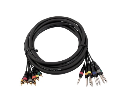 Cabo de áudio com conectores RCA e jack 6,35 mm preto enrolado