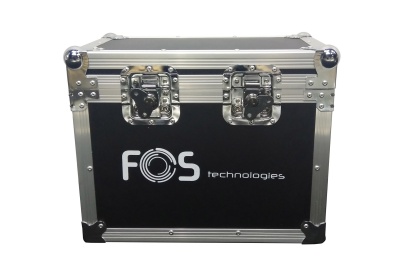 Caixa flight case preta com estrutura metálica e texto 'FOS technologies'