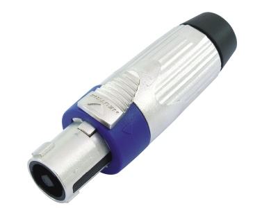 Conector áudio XLR metálico prateado com parte azul e trava cinzenta