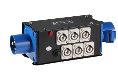 Multiplicador de tomadas elétricas industriais preto com conectores azuis e seis tomadas cinza