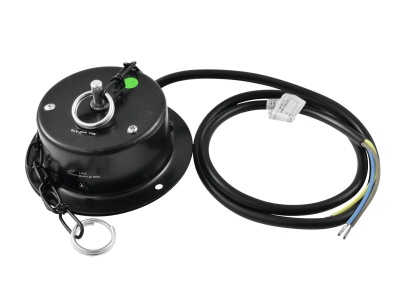 Dispositivo elétrico preto com cabo e fios expostos