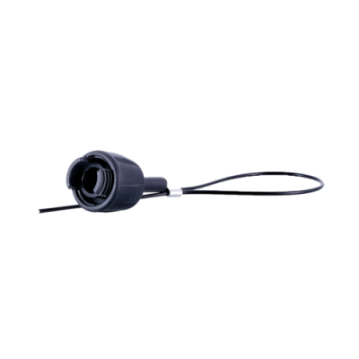 Peça preta com cordão metálico fino