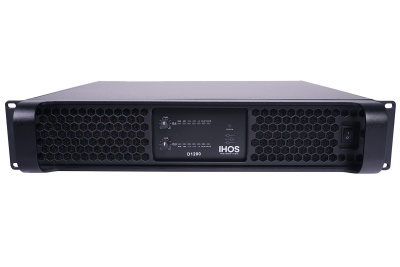 Amplificador de som profissional preto com painel central e grelha colmeia