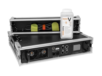 Equipamentos eletrónicos em caixas de transporte com frasco branco etiquetado