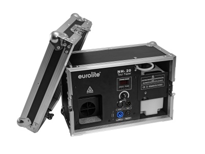 Máquina de neve/espuma Eurolite NH-20 com case de proteção aberto.