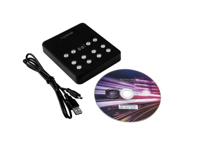 Leitor digital preto com botões, cabo USB e CD colorido