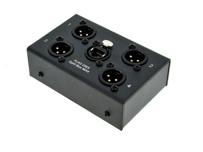 Interface de áudio preta com quatro conectores XLR e conector RJ45