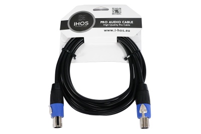 Cabo de áudio profissional com conectores XLR em metal azul e preto