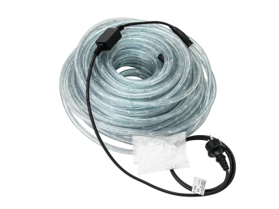 Cabo elétrico transparente enrolado com conectores pretos