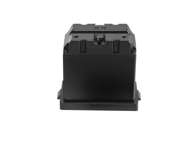 Dispositivo eletrónico retangular preto sobre fundo branco