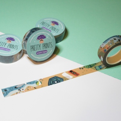 Rolos de fita adesiva Washi tape da marca PRETTY PRINTS com padrão colorido decorativo.