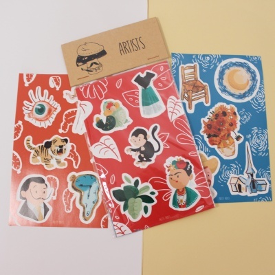 Três folhas de autocolantes coloridos com desenhos de artistas e elementos culturais