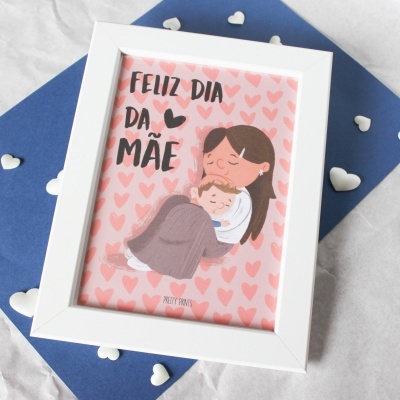 Quadro branco com ilustração de mãe a abraçar bebé e texto Feliz Dia da Mãe