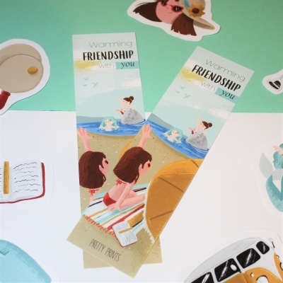 Dois marcadores de livros coloridos com ilustração infantil e texto em inglês