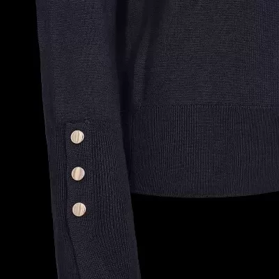 Manga de camisola azul escuro com botões dourados