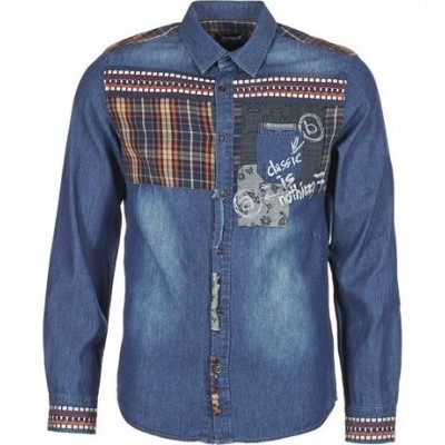 camisa azul denim com padrões xadrez e estampas brancas