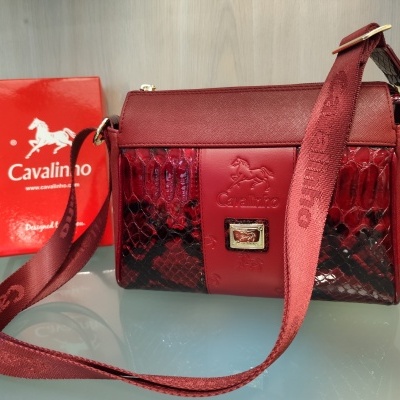 Mala de senhora vermelha Cavalinho com efeito pele de cobra e caixa vermelha