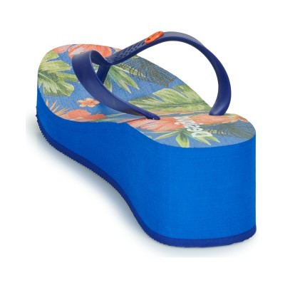 Sandália plataforma azul com padrão floral e tiras azuis
