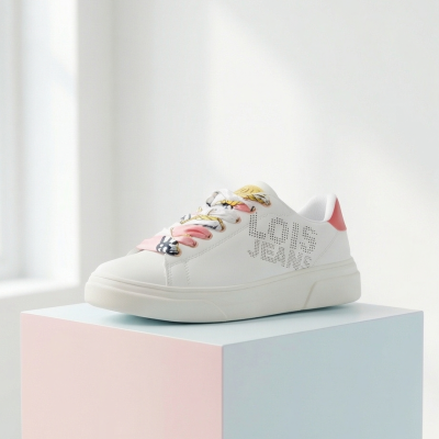 Ténis branco com atacadores florais e logo perfurado Lois Jeans