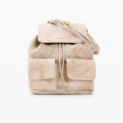 Mochila bege clara com padrão floral bordado e bolsos frontais