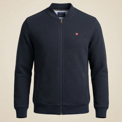 Casaco bomber azul escuro com textura quadriculada e fecho de correr