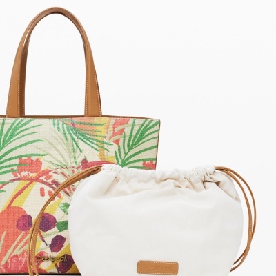 Duas malas de mão da marca Desigual, uma com padrão floral colorido e outra branca com cordões
