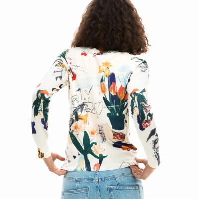 Camisola branca com estampa floral e abstrata vista de costas