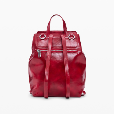 Mochila vermelha de couro sintético com fecho de correr prateado