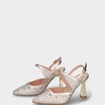 Sapatos femininos de salto alto dourado com padrão entrelaçado e fivela