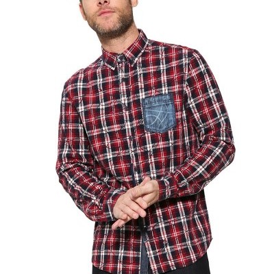 Camisa masculina xadrez com bolso em denim